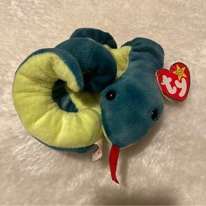 Beanie Baby Hissy April 1997 Rare with Errors